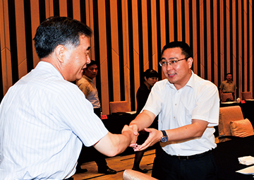 原中央政治局常委、第十三届全国政协主席， 时任国务院副总理汪洋接见不朽情缘mg官方网站科技总裁薛驰